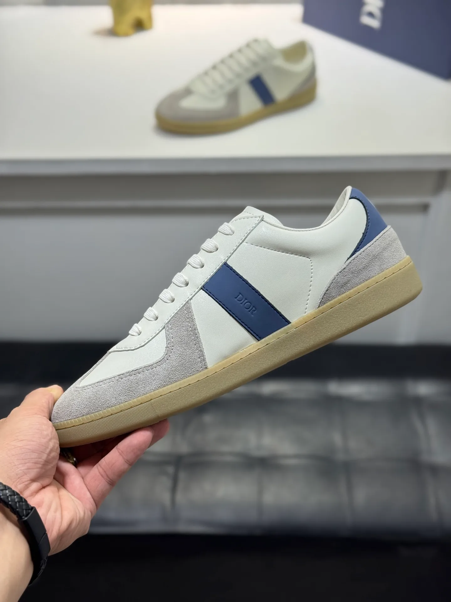 Men's Men's Shoes💰380【New Style】🎠🎠Dior🔍Top Purchasing Agency🇮🇹Di's hot style super popular sneakers are synchronized with the new product counters. The uppers are original Italian imported cowhide, the logo graphics are perfectly reproduced with complex craftsmanship necessary for fashionistas, and the imported soft sheepskin lining is Sole: The original sole is specially provided by the original factory. The exclusive movable molded sole is super comfortable. The original factory follows the order. 🔍🔍Multiple colors are available. You can enter and exit the counter at will. Welcome to compare. A must-have for trendy men. Code number: 38-44 (45 customized
